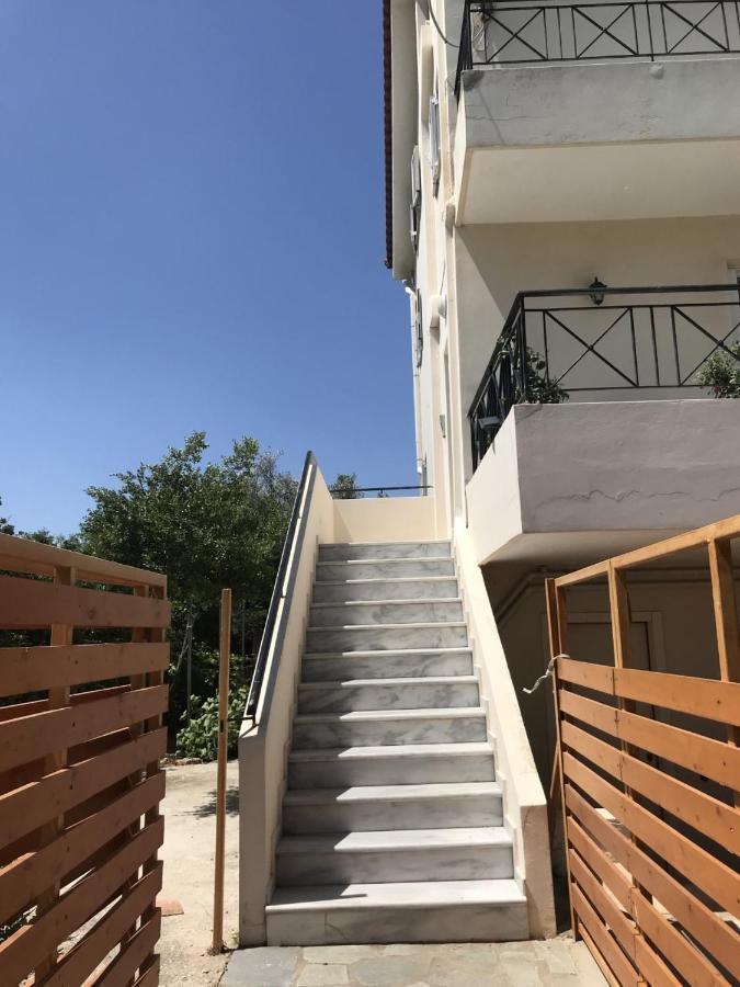 Beautiful Maisonette With A View To The Mountains And The Sea Agia Marina  外观 照片